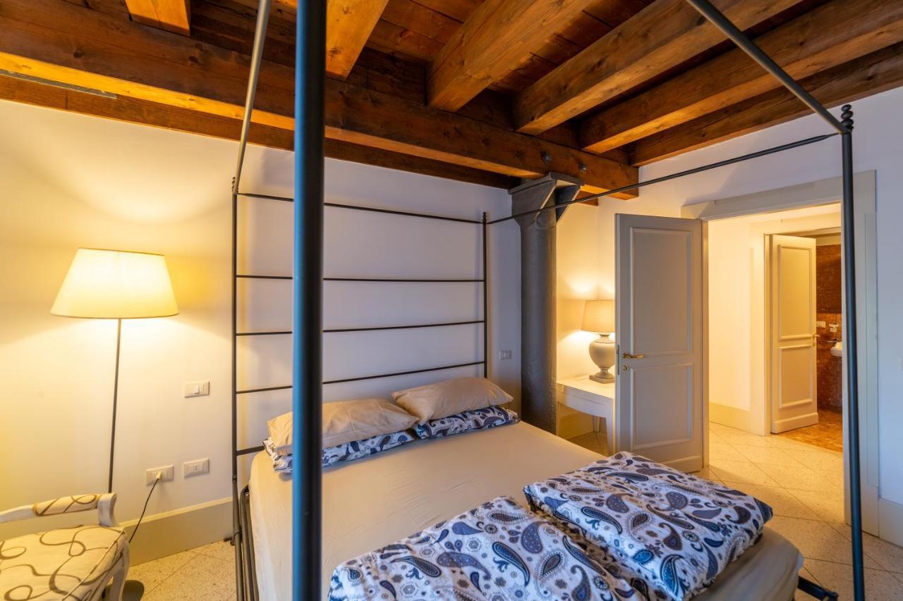 Youatmolino Canal View Apartment Венеция Экстерьер фото