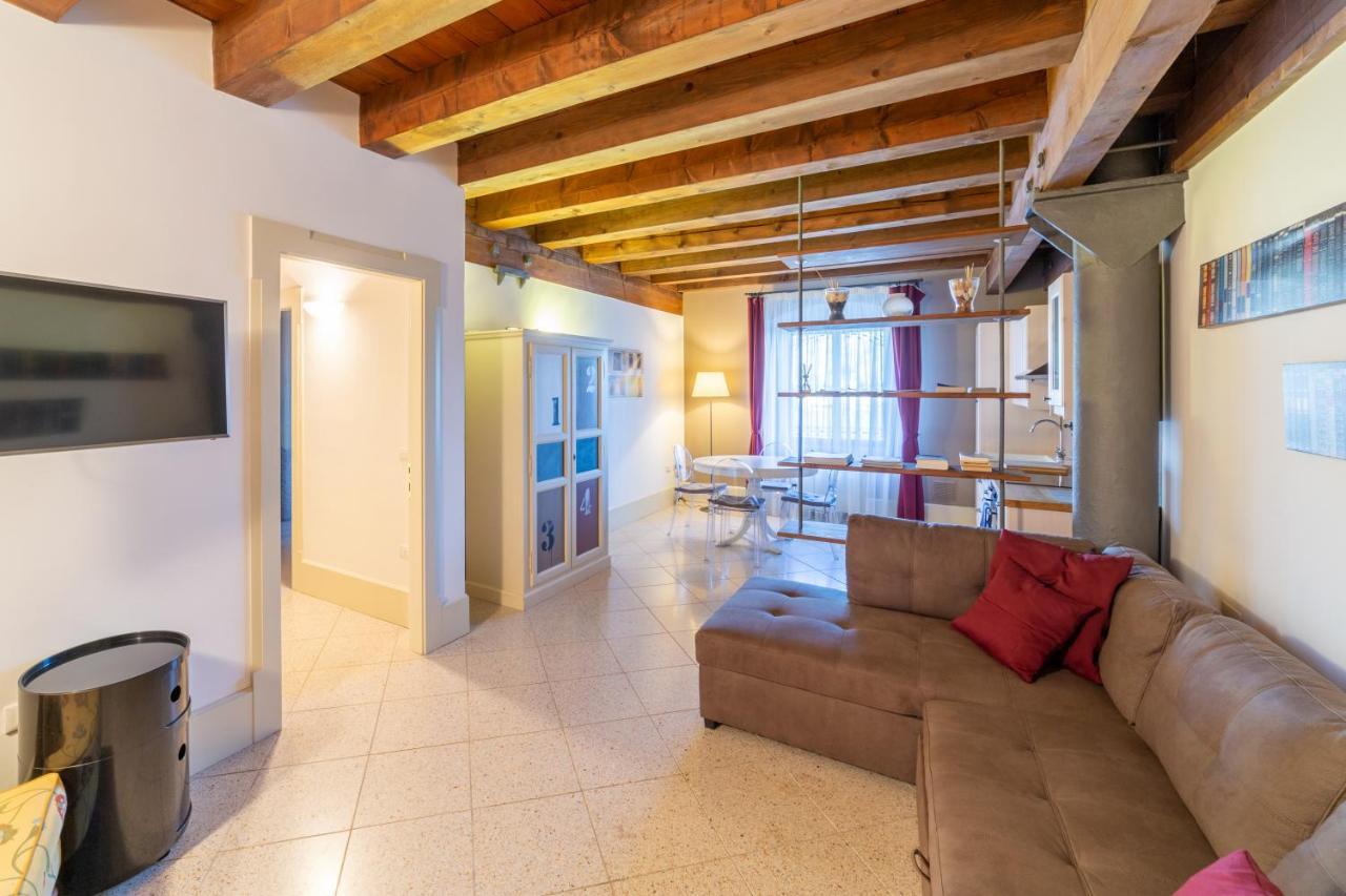 Youatmolino Canal View Apartment Венеция Экстерьер фото